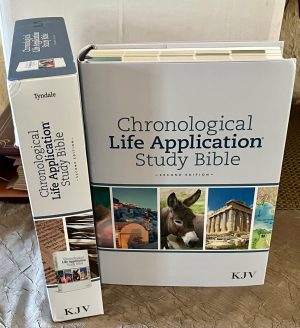Chronological Life Application Study Bible